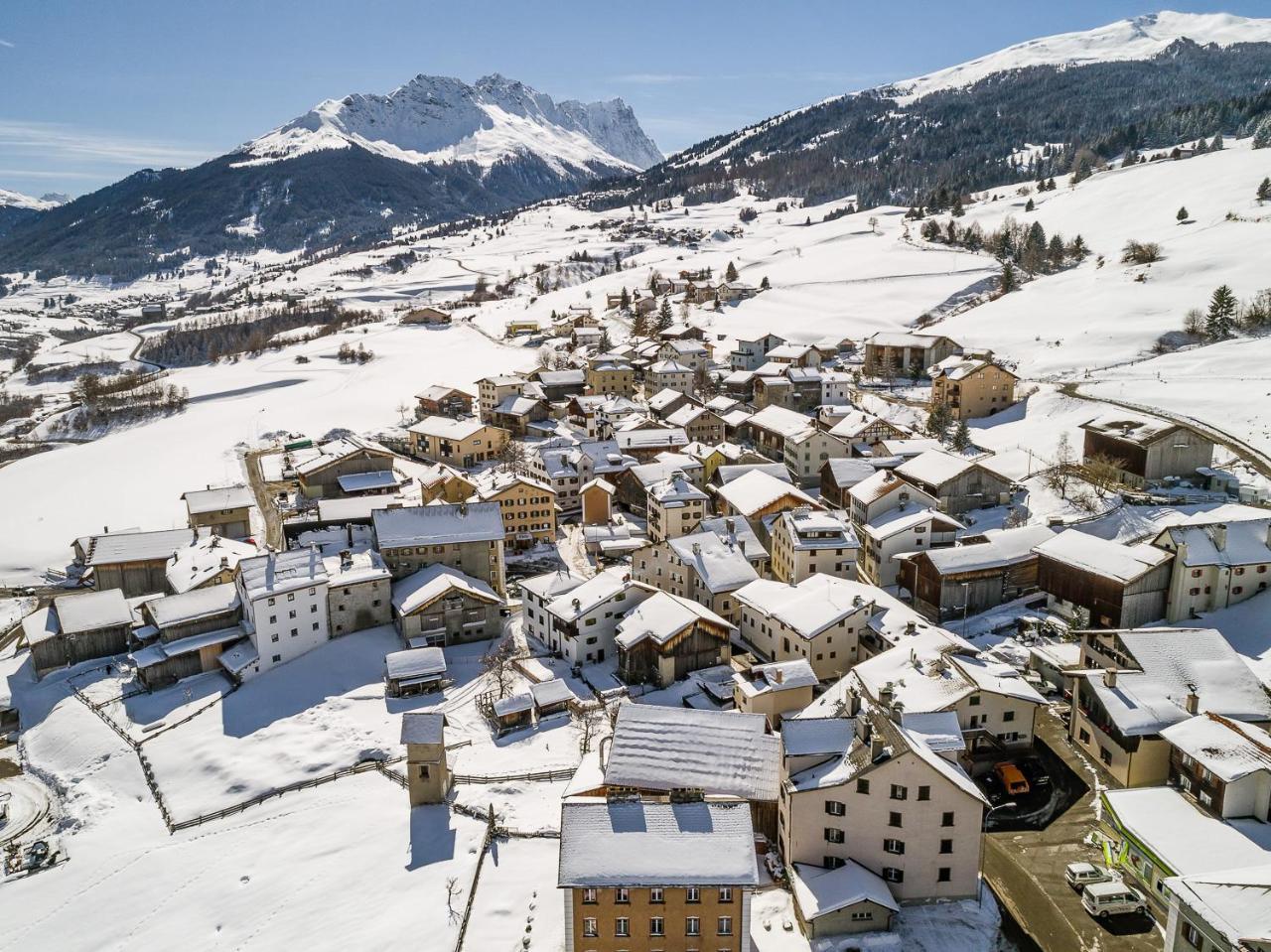 Hotel Und Restaurant Alpina Salouf Extérieur photo